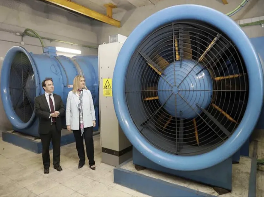 Large industrial ventilation fans in the Madrid metro tunnel system